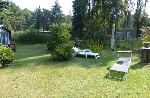 Mecklenburgische Kleinseenplatte House | Großer Wohnwagen mit Vorzelt