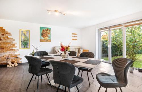 Beselin House | Großes Ferienhaus Im Grünen -