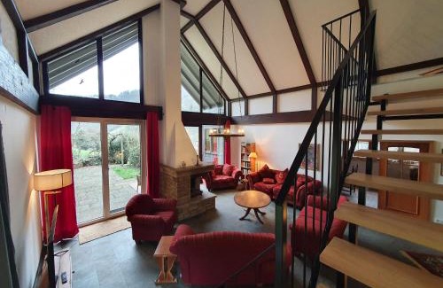 Sauerthal Villa | Großes Ferienhaus Sauerburgblick