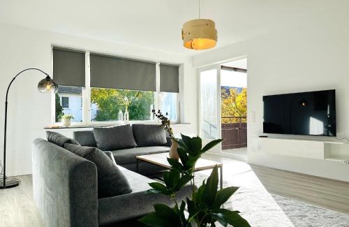 Wolfsburg Apartment | Großzügige Wohnung - 6 Personen-3 Schlafzimmer- Parkplatz- Waschmaschine-2 Balkone