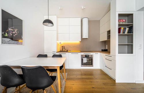 Praga Poludnie Apartment | Grochowska Free Parking Apartment
