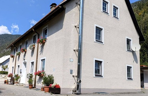 Bad Bleiberg Apartment | GROUND FLOOR, 2 BEDROOMS APARTMENT - small room with 2 single beds