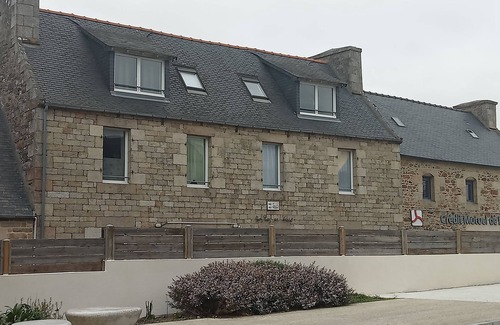 Trebeurden Apartment | Ground-floor apartment with terrace ideal for 4 people (6 people max)