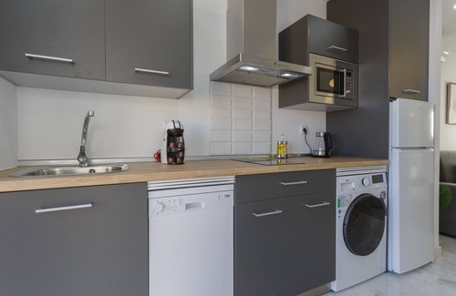 Old Town Apartment | Ground floor apartment with terrace - BRUJULA by Cadiz4Rentals