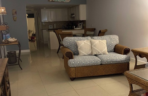 Bahamas Terrace Condo | Ground floor condo with private beach. Pet friendly