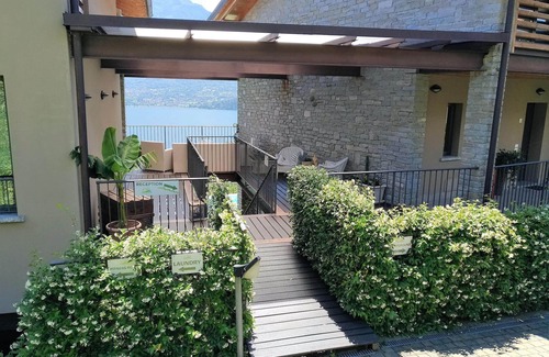 Vercana Apartment | Ground floor "family" apartment with two bedrooms and one bathroom, adjacent to the pool and garden