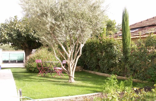Orange Apartment | Ground floor garden apartment + POOL