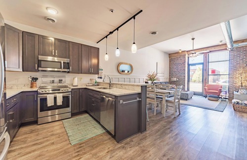 South Haven Condo | Ground Floor Getaway- Year round indoor/outdoor pool close to town and beach!