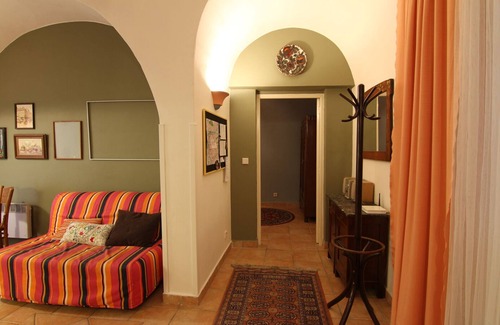 Hradcany Apartment | Ground floor Mala Strana apartment near Charles Bridge