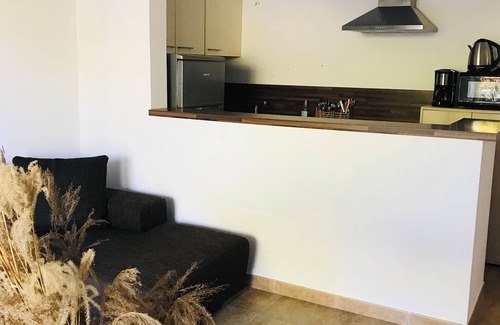 Sorbo-Ocagnano House | Ground floor of a villa with terrace near the beach