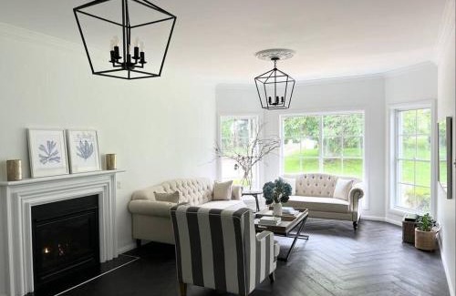 Robertson House | Grounds of Robertson. Stylish and Exclusive.