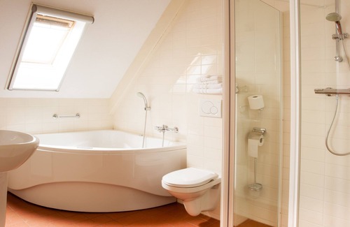 Vreeland Other | Group accommodation by the water