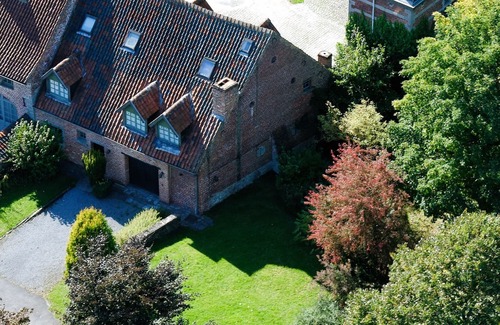 Feluy House | Group of apartments - Large Capacity in the countryside