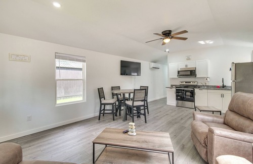 Grove Cottage | Grove Cabin - Walk to Grand Lake o' the Cherokees!