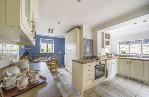 Holworth House | Grove Lodge - sleeps 11 guests in 6 bedrooms