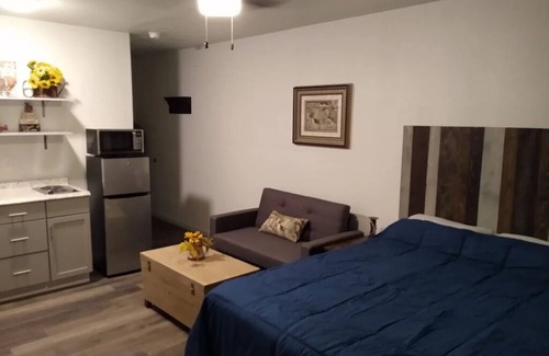 Grove Cabin | Groveport Resort/Waterfront Cabin C/Newly Remodeled