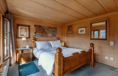 Rougemont Ski Chalet | Gstaad Paradise View Chalet with Jacuzzi