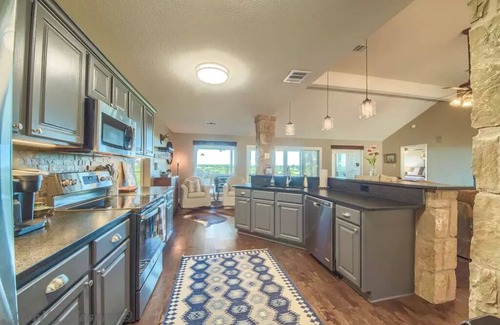 Spring Branch House | Guadalupe River Escape - A Quiet Retreat with Amazing Views