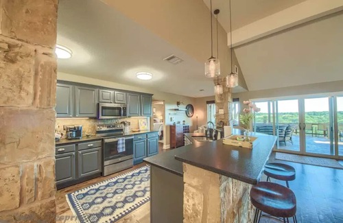 Spring Branch House | Guadalupe River Escape - A Quiet Retreat with Amazing Views