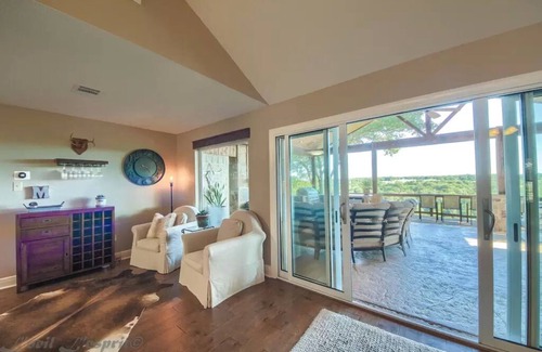 Spring Branch House | Guadalupe River Escape - A Quiet Retreat with Amazing Views