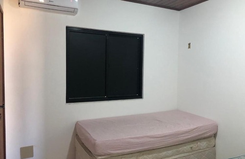 Guarajuba House | Guarajuba - BA - Confortável casa com 3 quartos, 2 suites