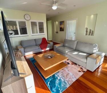 Margate House | Guest home in Margate, close to the beach