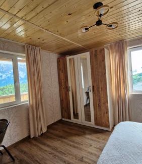 Mestia House | Guest house Calgmli