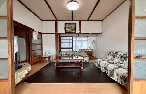 Shinkamigoto House | Guest House Island