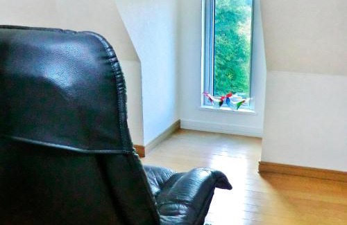 Asahikawa House | Guest House Ito3F 屋根裏部屋丘の上白亜の洋館風別荘静かな小さなお宿1名から3名