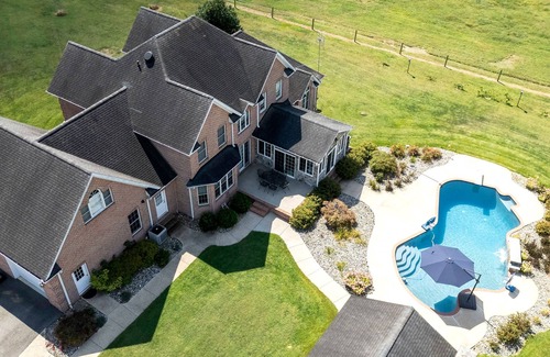 Sudlersville House | Guest Lodge | Private Pool | Outdoor Dining | Game Room