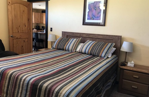 Moab South Valley House | Guest Nest 360 is peaceful with stunning views to work remotely and recreate .
