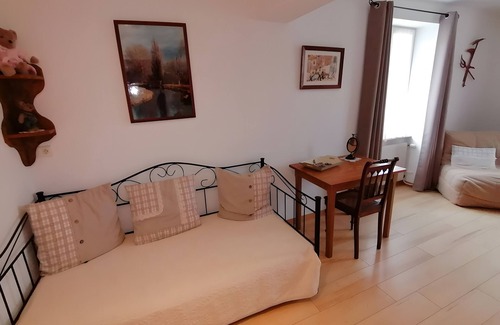 Elsenheim Bed & Breakfast | Guest Room 'À L'ancienne Boulangerie - Bussard'