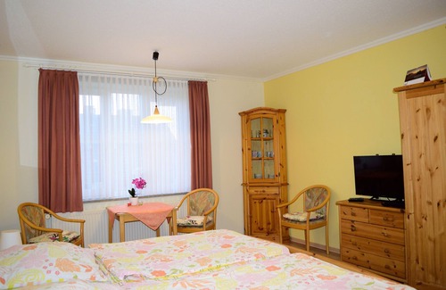 Puttgarden Apartment | Guest room with kitchen and bathroom for 2-4 people near the beach.