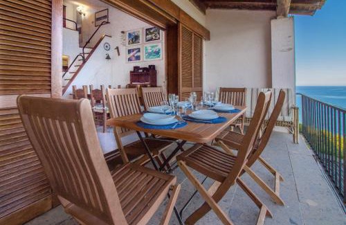 Golfo di Marinella Apartment | GuestHost - Dreamy Sea View with Pool