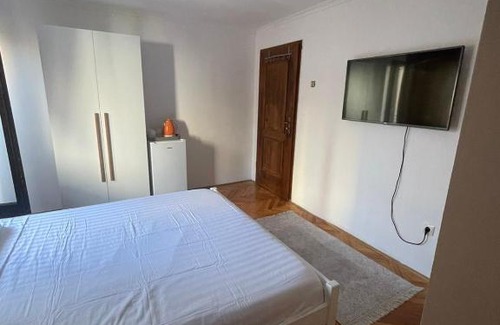 Kolovicë House | Guesthouse 12a