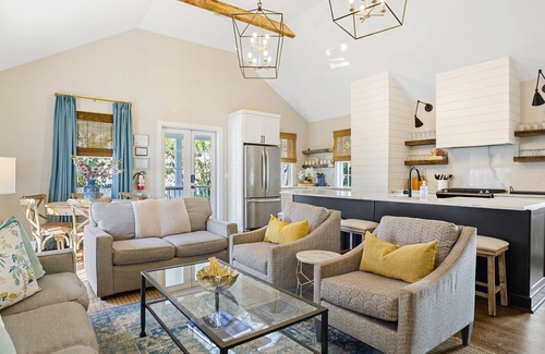 Cannonborough Elliotborough House | Guesthouse Charleston: WEST (62 & 64)