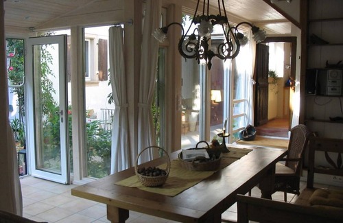 Heuchelheim-Klingen Apartment | Guesthouse and apartment Im Creativhof - 2-bed apartment