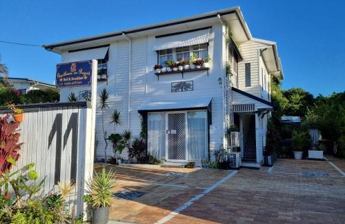 Caloundra House | GUESTHOUSE on REGENT BnB- Comfortable & Afforable Accommodation