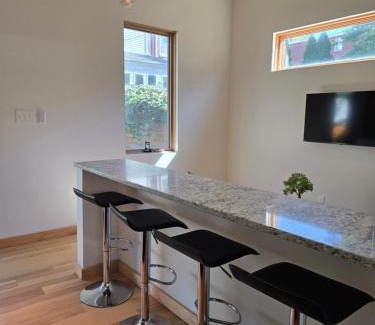 Central West End House | Guesthouse