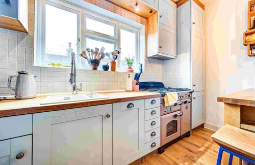 Town Apartment | GuestReady - A charming home in Fulham Town