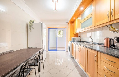 Amadora Apartment | GuestReady - A classic touch of tranquility
