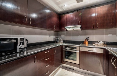 Palm Jumeirah Apartment | GuestReady - A Glimpse of Burj Al Arab