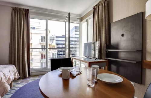 Issy-les-Moulineaux Apartment | GuestReady - Studio near Porte de Versailles Metro