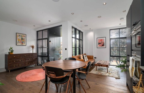 Hoxton Apartment | GuestReady - Industrial Flat near Shoreditch Park