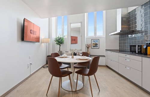 Aveiro Apartment | GuestReady - Ria Reflection Loft