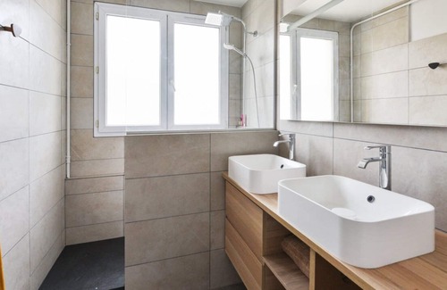 Passy Apartment | GuestReady - Scenic Eiffel Tower view in 16th Arr.