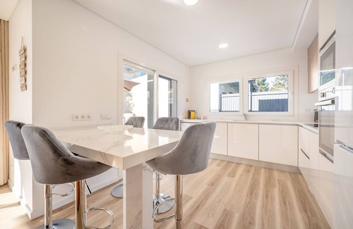 Charneca de Caparica e Sobreda Apartment | GuestReady - Striking Hideaway in Almada