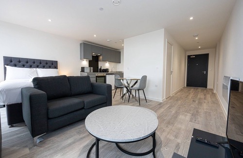 Vauxhall Apartment | GuestReady - Studio in Liverpool