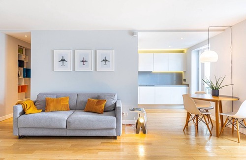 Porte-Saint-Martin Apartment | GuestReady - Vibrant and retro at République