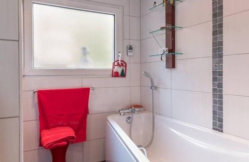 Plancher-Bas Bed & Breakfast | Guestroom Plancher-Bas, studio flat, 4 persons